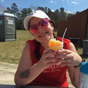 Meet your Posher, Hailey